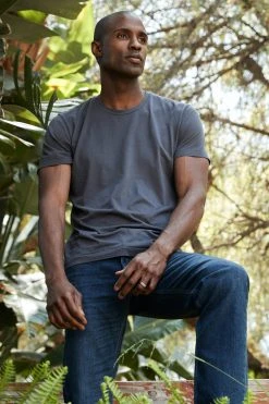 Velvet By Graham & Spencer HOWARD WHISPER CLASSIC CREW NECK TEE 51 Velvet By Graham & Spencer HOWARD WHISPER CLASSIC CREW NECK TEE