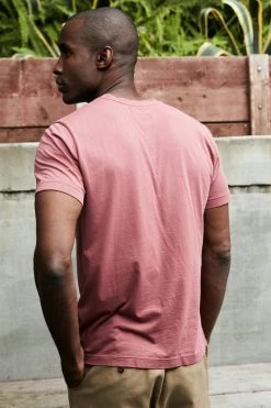 Velvet By Graham & Spencer HOWARD WHISPER CLASSIC CREW NECK TEE 48 Velvet By Graham & Spencer HOWARD WHISPER CLASSIC CREW NECK TEE