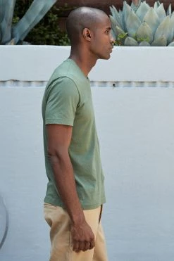 Velvet By Graham & Spencer HOWARD WHISPER CLASSIC CREW NECK TEE 58 Velvet By Graham & Spencer HOWARD WHISPER CLASSIC CREW NECK TEE