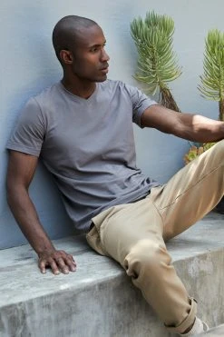 Velvet By Graham & Spencer SAMSEN WHISPER CLASSIC V-NECK TEE