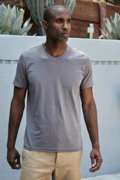Velvet By Graham & Spencer SAMSEN WHISPER CLASSIC V-NECK TEE