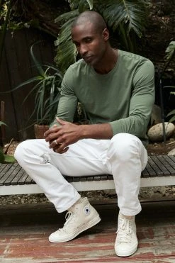 Velvet By Graham & Spencer SKEETER WHISPER CLASSIC CREW NECK TEE