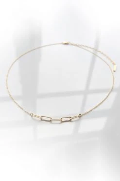 CORA NECKLACE BY THATCH Womens