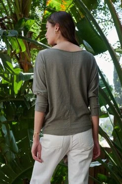 Velvet By Graham & Spencer JOSS DOLMAN SLEEVE TEE Womens 25 Velvet By Graham & Spencer JOSS DOLMAN SLEEVE TEE Womens