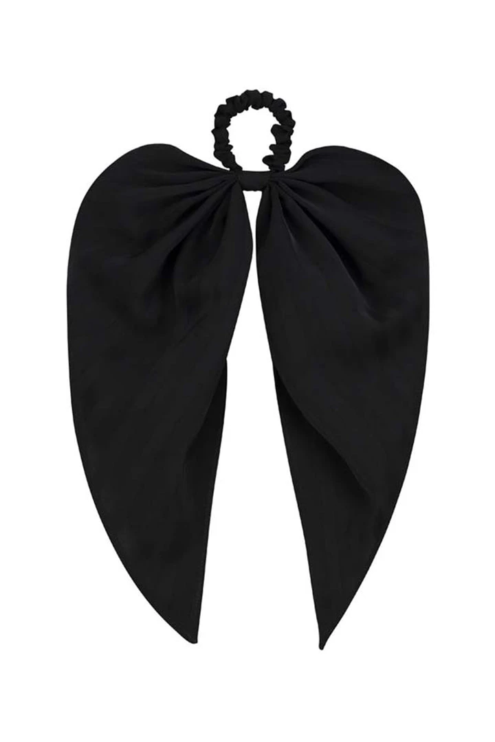 Atelier Femmes SCRUNCHIE SCARF BY ATELIER DE FEMMES 6 Atelier Femmes SCRUNCHIE SCARF BY ATELIER DE FEMMES