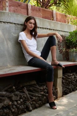 Velvet By Graham & Spencer Womens LILITH COTTON SLUB V-NECK TEE 50 Velvet By Graham & Spencer Womens LILITH COTTON SLUB V-NECK TEE