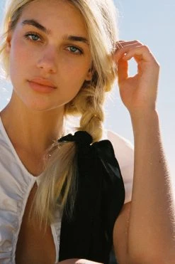 Atelier Femmes SCRUNCHIE SCARF BY ATELIER DE FEMMES 13 Atelier Femmes SCRUNCHIE SCARF BY ATELIER DE FEMMES