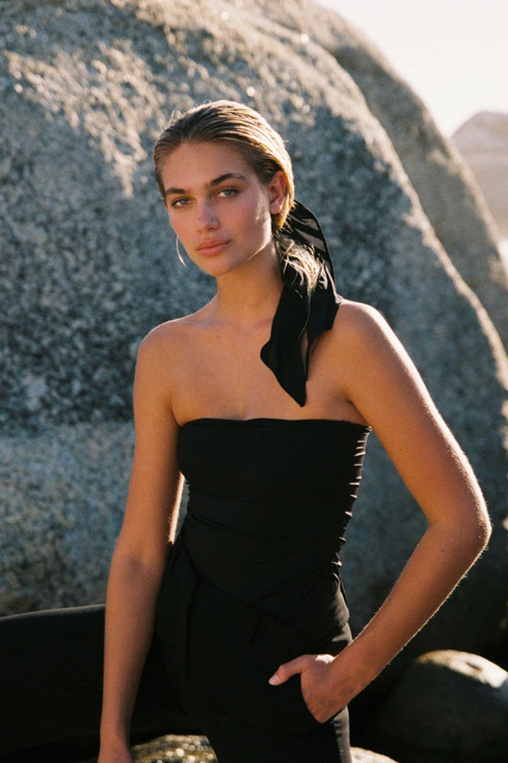 Atelier Femmes SCRUNCHIE SCARF BY ATELIER DE FEMMES 7 Atelier Femmes SCRUNCHIE SCARF BY ATELIER DE FEMMES