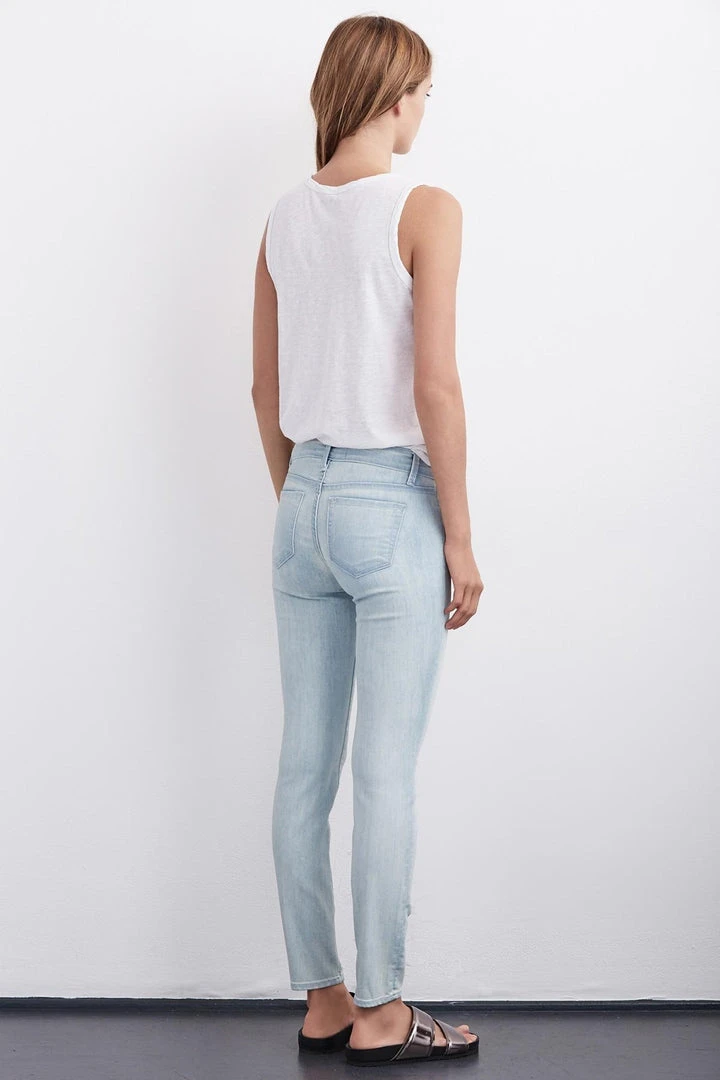 Velvet By Graham & Spencer TONI SKINNY JEAN Womens 8 Velvet By Graham & Spencer TONI SKINNY JEAN Womens