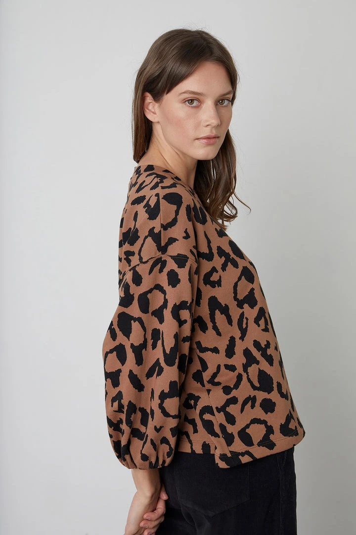 Velvet By Graham & Spencer ARABELLE PRINTED SWEATSHIRT Womens 5 Velvet By Graham & Spencer ARABELLE PRINTED SWEATSHIRT Womens