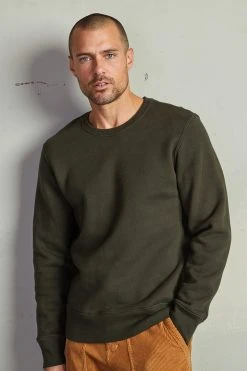 Velvet By Graham & Spencer KING CREW NECK SWEATSHIRT Mens