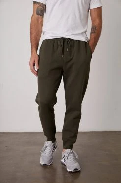 Velvet By Graham & Spencer Mens LEWIS BRUSHED FLEECE JOGGER 14 Velvet By Graham & Spencer Mens LEWIS BRUSHED FLEECE JOGGER