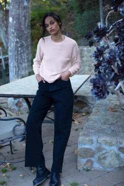 Velvet By Graham & Spencer BRYNNE CASHMERE CREW NECK SWEATER 39 Velvet By Graham & Spencer BRYNNE CASHMERE CREW NECK SWEATER