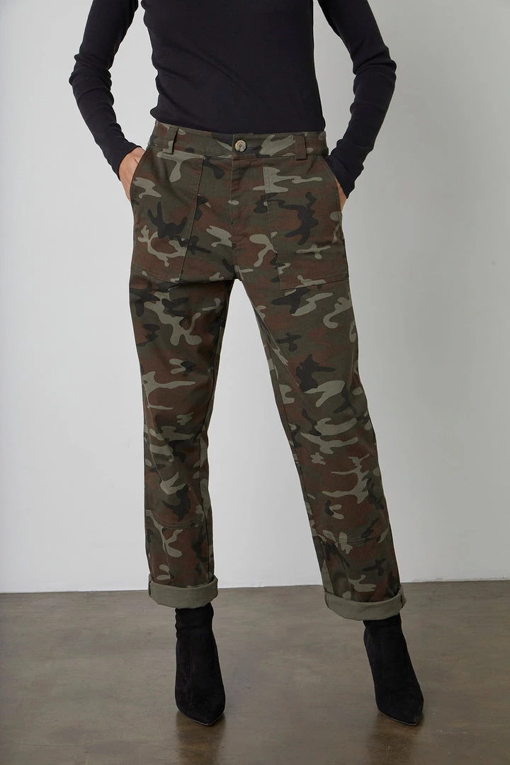 Velvet By Graham & Spencer Womens OTTIE STRAIGHT LEG CAMO PANT 4 Velvet By Graham & Spencer Womens OTTIE STRAIGHT LEG CAMO PANT