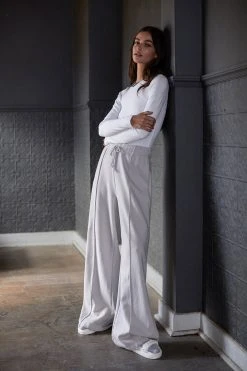 Velvet By Graham & Spencer Womens MARCELLA WIDE LEG PANT