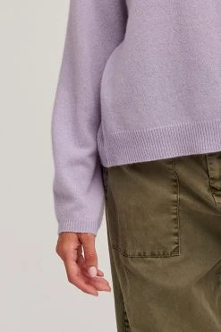 Velvet By Graham & Spencer Womens BRYNNE CASHMERE CREW NECK SWEATER