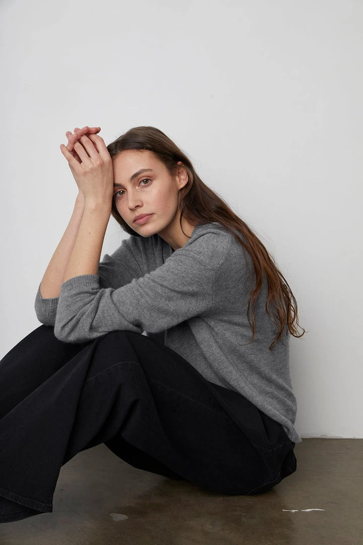 Velvet By Graham & Spencer BRYNNE CASHMERE CREW NECK SWEATER 11 Velvet By Graham & Spencer BRYNNE CASHMERE CREW NECK SWEATER