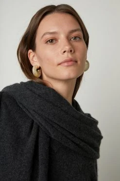 Velvet By Graham & Spencer Womens MEL CASHMERE SCARF