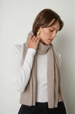 Velvet By Graham & Spencer Womens MEL CASHMERE SCARF