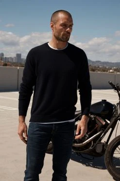 Velvet By Graham & Spencer BIRCH CASHMERE SWEATER Mens 37 Velvet By Graham & Spencer BIRCH CASHMERE SWEATER Mens