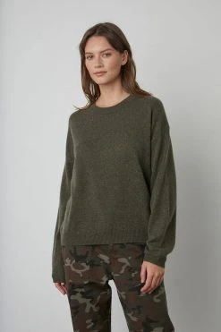 Velvet By Graham & Spencer BRYNNE CASHMERE CREW NECK SWEATER 22 Velvet By Graham & Spencer BRYNNE CASHMERE CREW NECK SWEATER