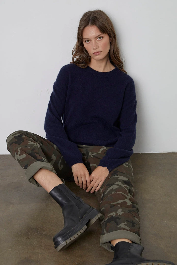 Velvet By Graham & Spencer BRYNNE CASHMERE CREW NECK SWEATER 4 Velvet By Graham & Spencer BRYNNE CASHMERE CREW NECK SWEATER