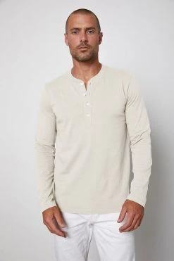Velvet By Graham & Spencer Mens BRAD HENLEY 14 Velvet By Graham & Spencer Mens BRAD HENLEY