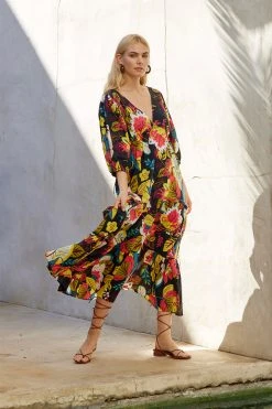Velvet By Graham & Spencer CHLOE PRINTED MAXI DRESS