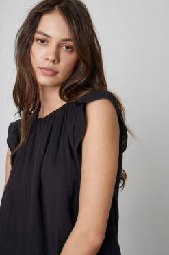 Velvet By Graham & Spencer KAIA COTTON GAUZE BLOUSE 38 Velvet By Graham & Spencer KAIA COTTON GAUZE BLOUSE