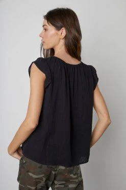 Velvet By Graham & Spencer KAIA COTTON GAUZE BLOUSE 39 Velvet By Graham & Spencer KAIA COTTON GAUZE BLOUSE