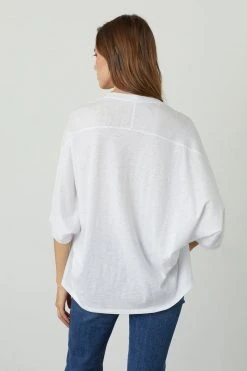 Velvet By Graham & Spencer Womens HELEN 3/4 SLEEVE OVERSIZED TEE 11 Velvet By Graham & Spencer Womens HELEN 3/4 SLEEVE OVERSIZED TEE