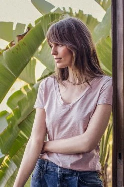 Velvet By Graham & Spencer Womens LILITH COTTON SLUB V-NECK TEE 55 Velvet By Graham & Spencer Womens LILITH COTTON SLUB V-NECK TEE