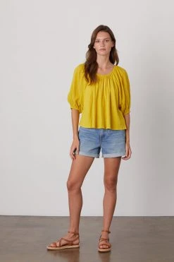 Velvet By Graham & Spencer KATY RAGLAN SLEEVE TOP Womens