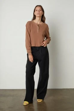 Velvet By Graham & Spencer BONNIE CROPPED HENLEY Womens