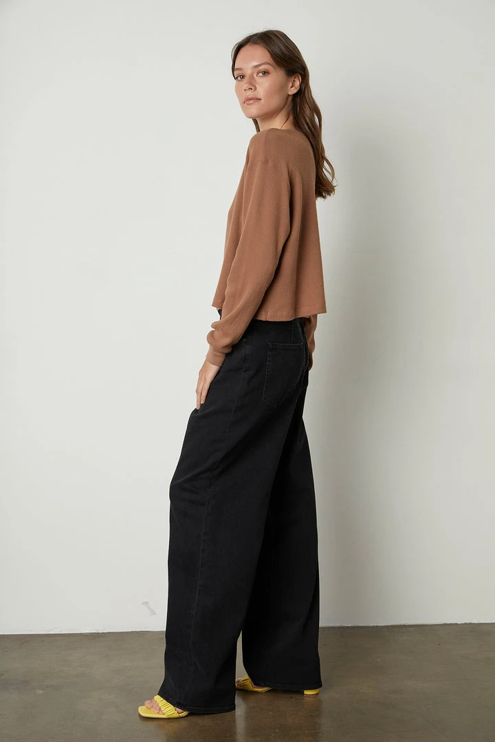 Velvet By Graham & Spencer BONNIE CROPPED HENLEY Womens 4 Velvet By Graham & Spencer BONNIE CROPPED HENLEY Womens