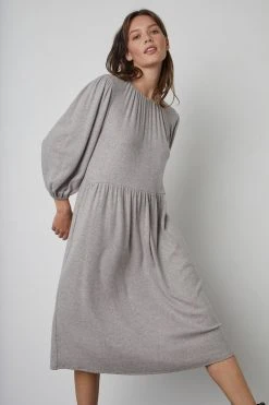 Velvet By Graham & Spencer SCARLET PUFF SLEEVE DRESS 12 Velvet By Graham & Spencer SCARLET PUFF SLEEVE DRESS