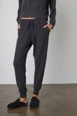 Velvet By Graham & Spencer JUDY DRAWSTRING SWEATPANT 19 Velvet By Graham & Spencer JUDY DRAWSTRING SWEATPANT