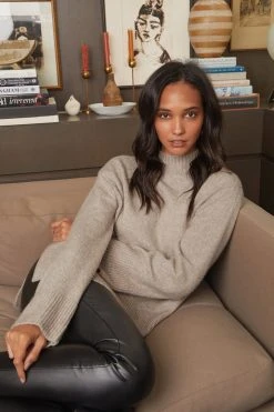 Velvet By Graham & Spencer Womens DANNY MOCK NECK SWEATER