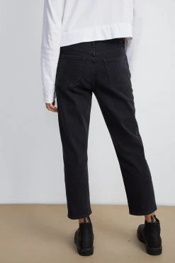 Velvet By Graham & Spencer VICTORIA HI RISE STRAIGHT LEG JEAN 27 Velvet By Graham & Spencer VICTORIA HI RISE STRAIGHT LEG JEAN