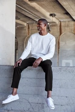 Velvet By Graham & Spencer FERGUS CREW NECK TEE