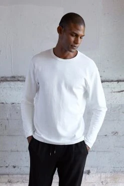 Velvet By Graham & Spencer FERGUS CREW NECK TEE