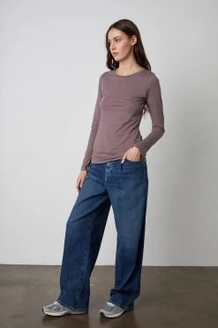 Velvet By Graham & Spencer Womens ZOFINA GAUZY WHISPER FITTED CREW NECK TEE 11 Velvet By Graham & Spencer Womens ZOFINA GAUZY WHISPER FITTED CREW NECK TEE