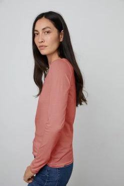 Velvet By Graham & Spencer ZOFINA GAUZY WHISPER FITTED CREW NECK TEE