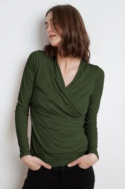Velvet By Graham & Spencer Womens MERI WRAP FRONT FITTED TOP