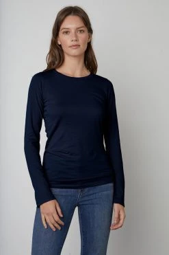 Velvet By Graham & Spencer ZOFINA GAUZY WHISPER FITTED CREW NECK TEE Womens 28 Velvet By Graham & Spencer ZOFINA GAUZY WHISPER FITTED CREW NECK TEE Womens