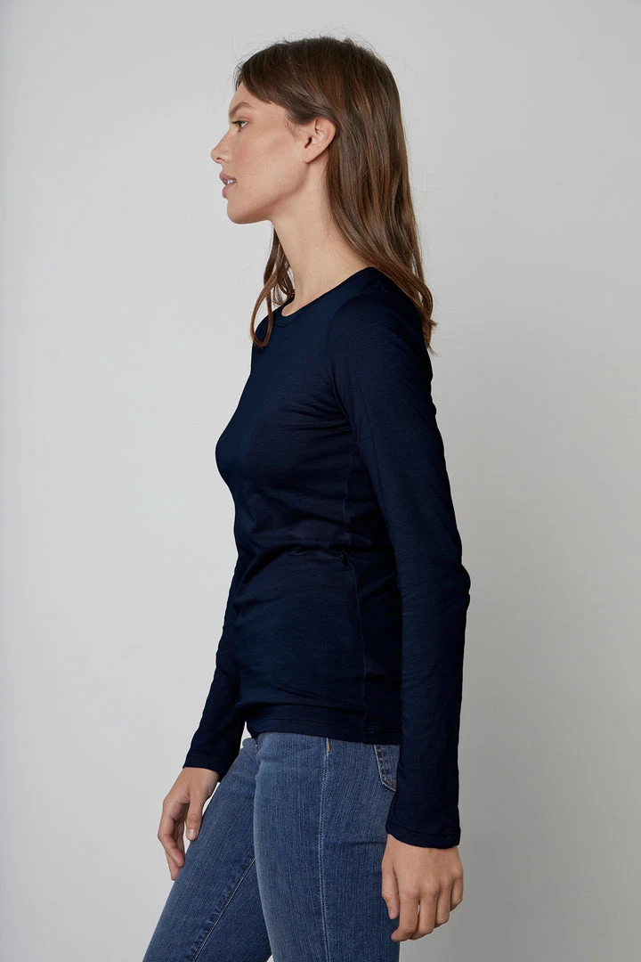 Velvet By Graham & Spencer ZOFINA GAUZY WHISPER FITTED CREW NECK TEE Womens 14 Velvet By Graham & Spencer ZOFINA GAUZY WHISPER FITTED CREW NECK TEE Womens