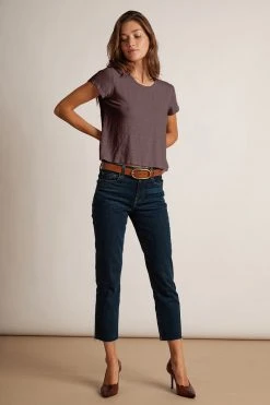 Velvet By Graham & Spencer KAROLINA HI RISE STRAIGHT LEG CUT OFF JEANS Womens