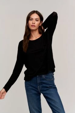Velvet By Graham & Spencer Womens FIONA POCKET TEE 14 Velvet By Graham & Spencer Womens FIONA POCKET TEE