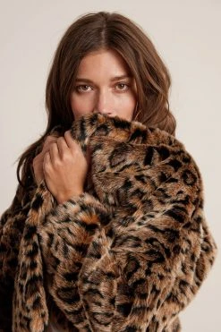 Velvet By Graham & Spencer Womens ANNE LUX FAUX FUR JACKET 15 Velvet By Graham & Spencer Womens ANNE LUX FAUX FUR JACKET