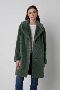 Velvet By Graham & Spencer Womens EVALYN LUX FAUX FUR COAT 18 Velvet By Graham & Spencer Womens EVALYN LUX FAUX FUR COAT